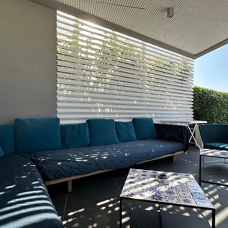 Luxury Design Pool And Solarium *