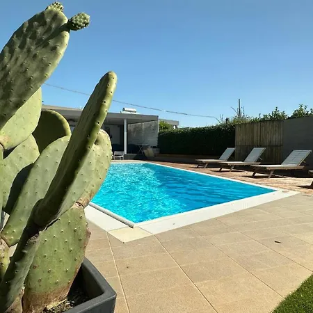 Luxury Design Pool And Solarium Вилла