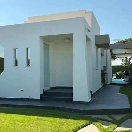Вилла Luxury Design Pool And Solarium Фонтане-Бьянке