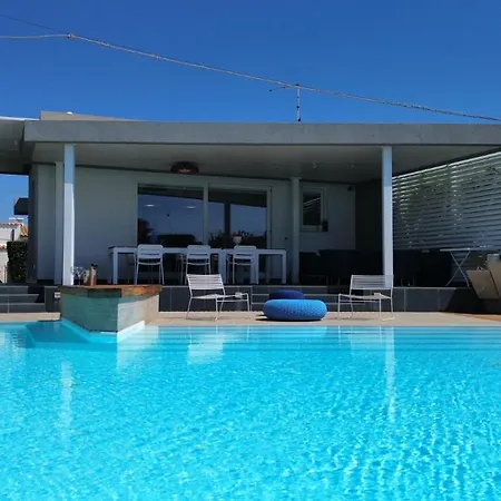 Luxury Design Pool And Solarium Фонтане-Бьянке