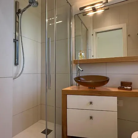 Luxury Design Pool And Solarium Фонтане-Бьянке