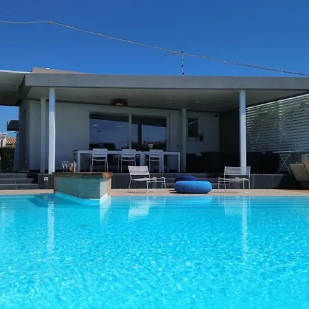 Вилла Luxury Design Pool And Solarium