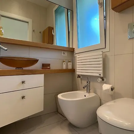 Luxury Design Pool And Solarium Фонтане-Бьянке