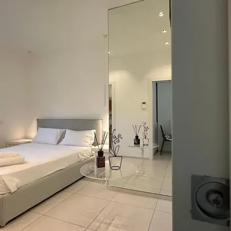 Luxury Design Pool And Solarium Фонтане-Бьянке