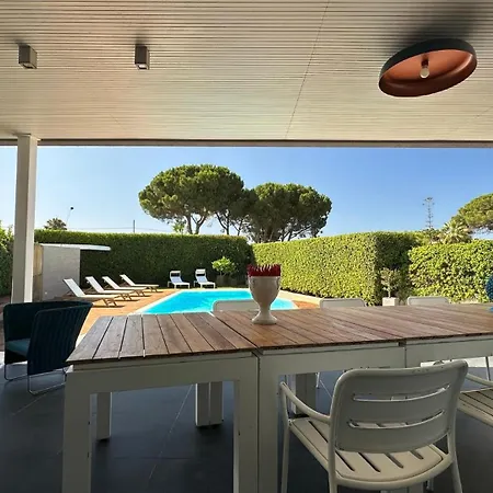 Вилла Luxury Design Pool And Solarium *